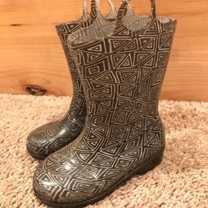 TOMS toddler rain boots black and white